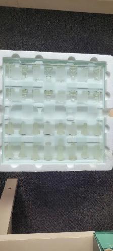 14' Crystal Glass Chess Set- Excellent Condition - Photo 2
