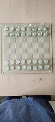 14' Crystal Glass Chess Set- Excellent Condition - Photo 4