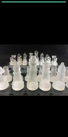14' Crystal Glass Chess Set- Excellent Condition - Photo 7