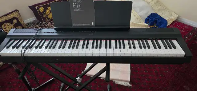 Yamaha P-125 piano with weighted keys