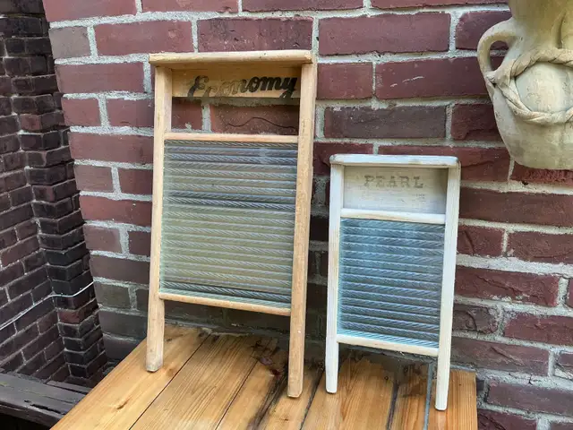 Antique ECONOMY & PEARL Washboards !