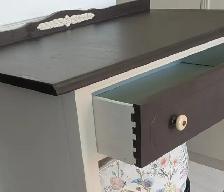 Table - Solid Wood – refinished in a white and deep brown colour - Photo 5