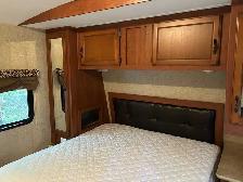 2013 KZ Spree 30ft camper trailer - Photo 4