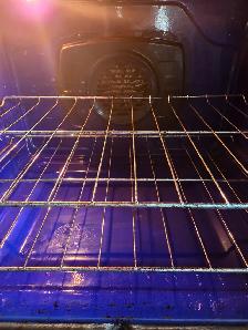 LG 4 burner convection oven - Photo 3