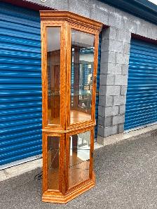 Beautiful Corner Curio Cabinet - Photo 2