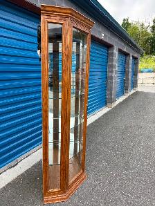 Single Door Curio Cabinet - Photo 2
