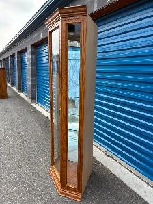 Single Door Curio Cabinet - Photo 3
