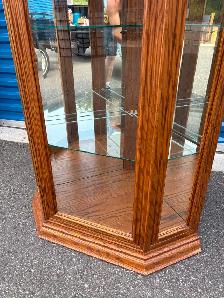 Single Door Curio Cabinet - Photo 5