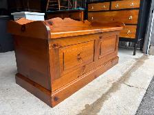 Storage Bench - Photo 3