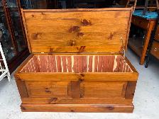 Storage Bench - Photo 6