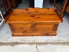 Storage Bench - Photo 9