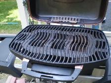 Napolean Travel Q BBQ on stand - Photo 3