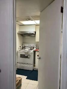 3 beds, 1 bath Basement, $1200, 5 min walk to SW Shawnessy Ctrai - Photo 6