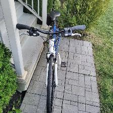 Genesis Trafik 8.0 Hybrid Bike - Photo 5