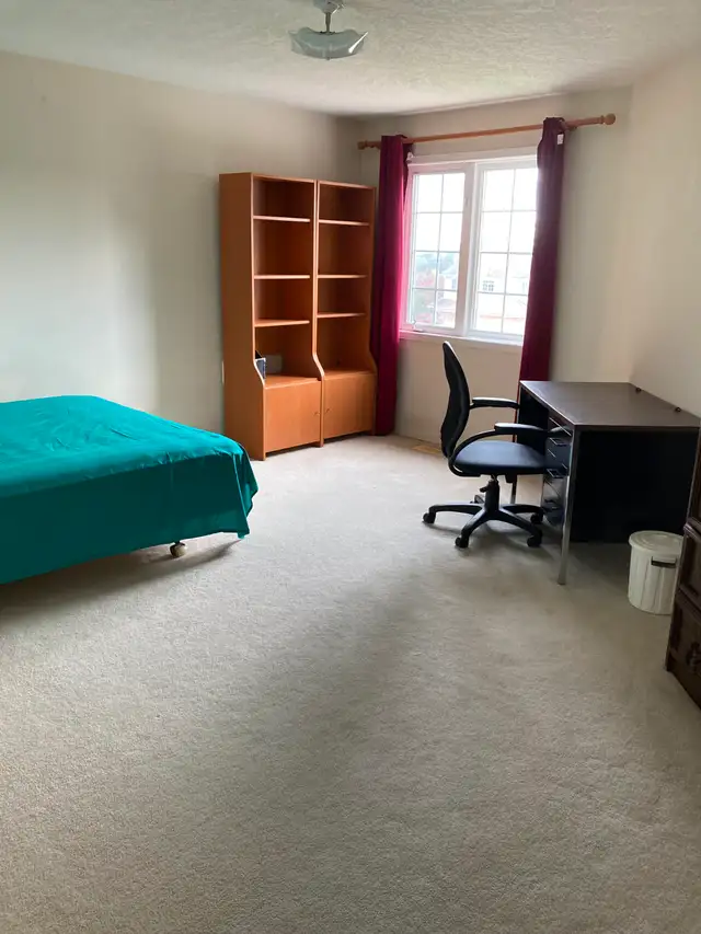 Room For Rent