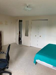 Room For Rent - Photo 2