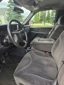 2002 GMC Sierra SLE 1500HD Low Km’s - Photo 4