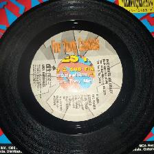 Fine Young Cannibals She Drives Me Crazy 45 RPM Record - Photo 3