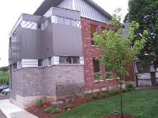 UPSCALE ONE BEDROOM   WORKSPACE, VAULTED CEILINGS, SHED, PARKING