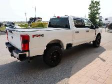 2025 Ford F-250 HD Series  2025 FX-4 SUPER DUTY  4x4 / COM - Photo 8