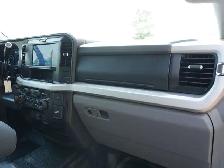 2025 Ford F-250 HD Series  2025 FX-4 SUPER DUTY  4x4 / COM - Photo 31