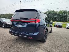 2022 CHRYSLER PACIFICA TOURING L - Photo 8