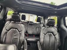 2022 CHRYSLER PACIFICA TOURING L - Photo 11