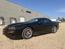 1998 Chevrolet Camaro Z28 | T-Top | Power Windows | Power Locks - Photo 3
