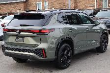 2026 Volkswagen Tiguan Comfortline R-Line Black Edition 4MOTION - Photo 3