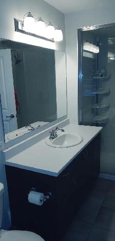 Private Bedroom   Private Bathroom  Furnished All-Inclusive - Photo 2