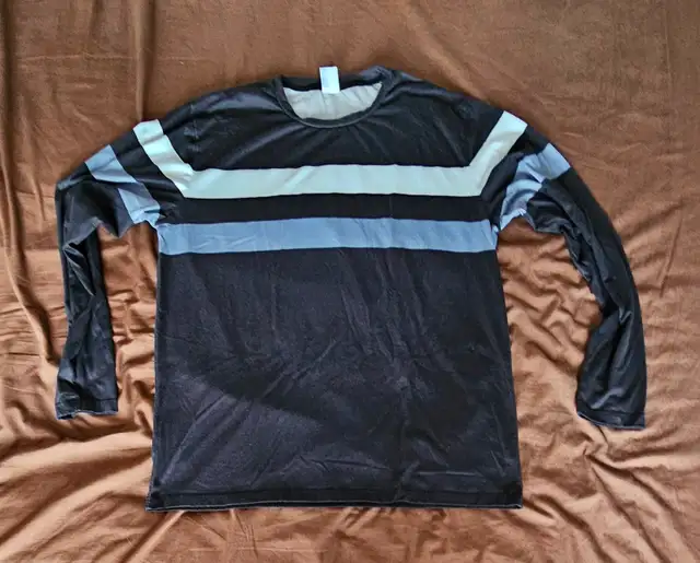 MEN'S CREW NECK LONG SLEEVE T-SHIRT (2XL)