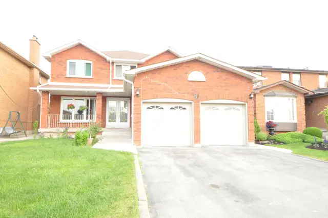 Spacious Bedroom Near Sheridan College for Rent