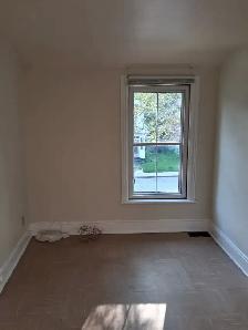 Edge of Queen's main campus- one bedroom in 4 BR house - Photo 9