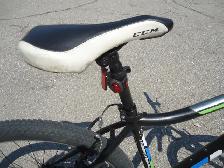 CCM – Hard Line 27.5 Mountain Bike - Photo 4