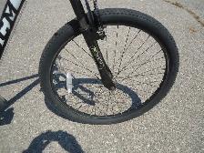 CCM – Hard Line 27.5 Mountain Bike - Photo 5