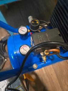 Air compressor - Photo 2
