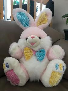 BEAU GRAND BÉBÉ LAPIN NEUF SUPER-DOUX 24'HAUTx12'ÉPAIS: $20.00