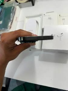 iPhone 16 Pro Max 256GB WITH BOX -UNLOCKED - Photo 4