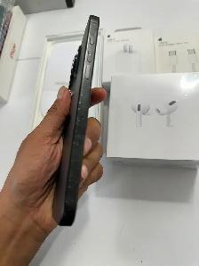 iPhone 16 Pro Max 256GB WITH BOX -UNLOCKED - Photo 5