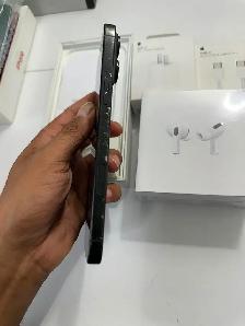 iPhone 16 Pro Max 256GB WITH BOX -UNLOCKED - Photo 6