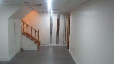 Gorgeous readily available one private room in Scarborough - Photo 2