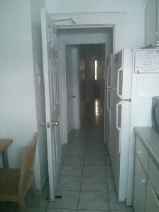Cozy Room near Dufferin Station – $850/mo (All-Inclusive) - Photo 10