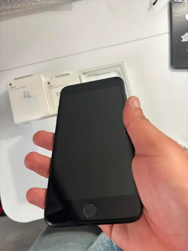 iPhone 7 PLUS  85% BATT HEALTH UNLOCKED