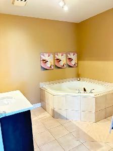 4 ½ CHOMEDEY LAVAL – Furnished Condo Hotel for Rent (Short or Lo - Photo 8