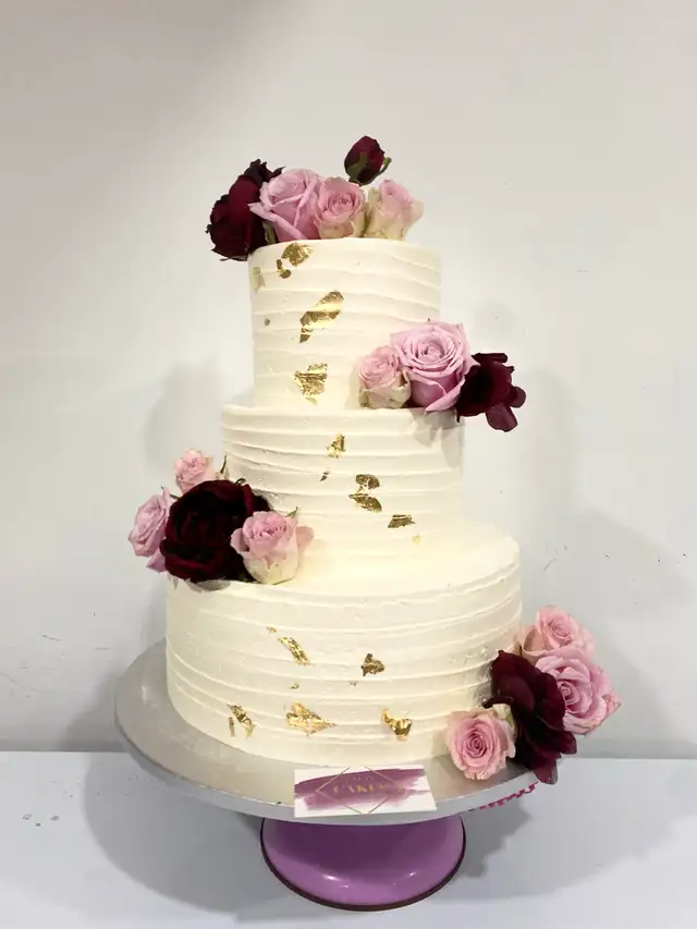 Best Wedding Cakes GTA , Pink burgundy flowers wedding cake