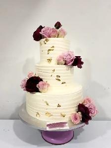 Best Wedding Cakes GTA , Pink burgundy flowers wedding cake