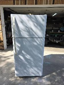 Kenmore 18.2 Cubic Foot Fridge