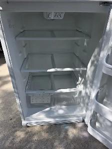 Kenmore 18.2 Cubic Foot Fridge - Photo 8