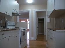 2 Bedroom Apt - Entire Main Floor of a 1908 Victorian - $1,700 - Photo 3