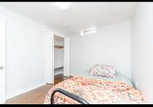 2 bedroom Basement available from 1st Sep @ Hurontario & William - Photo 3